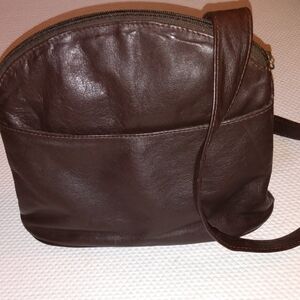 Tano Crossbody